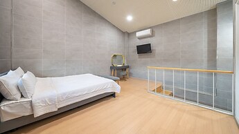 Gapyeong Ddel Poolvilla