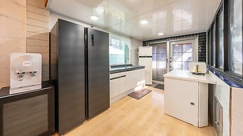 Gapyeong Ddel Poolvilla