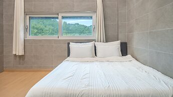 Gapyeong Ddel Poolvilla