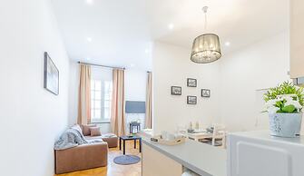 Real Apartments Zoltan II