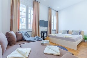 Real Apartments Zoltan II