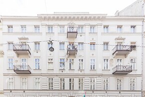 Real Apartments Zoltan II