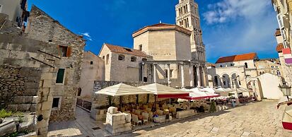 Apartment Fabula - W.balcony, 4 min Walk to Beach