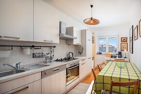 Apartment Fabula - W.balcony, 4 min Walk to Beach