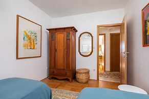 Apartment Fabula - W.balcony, 4 min Walk to Beach