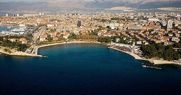 Apartment Fabula - W.balcony, 4 min Walk to Beach