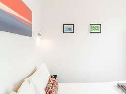 LV Premier Chiado CH8 Comfortable AC Elevator