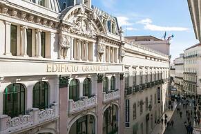 LV Premier Chiado CH3 Views Central AC Lift