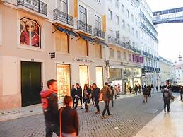 LV Premier Chiado CH3 Views Central AC Lift