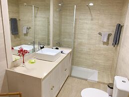 LV Premier Chiado CH3 Views Central AC Lift