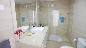 LV Premier Chiado CH3 Views Central AC Lift