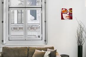 LV Premier Chiado CH3 Views Central AC Lift