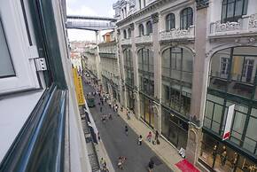 LV Premier Chiado CH7 AC Central Elevator