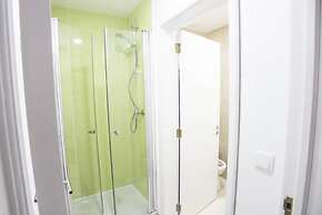 LV Premier Chiado CH7 AC Central Elevator