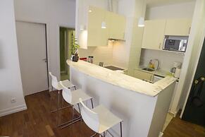 LV Premier Chiado CH7 AC Central Elevator