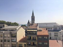 LV Premier MQ2 View AC Elevator Balcony Park