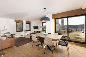 LV Premier MQ2 View AC Elevator Balcony Park