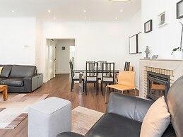 LV Premier Chiado CH4 Spacious Central Elevator