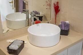 LV Premier Chiado CH4 Spacious Central Elevator