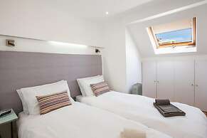 LV Premier P Real PI1 Central River Views Terrace