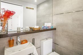 LV Premier P Real PI1 Central River Views Terrace