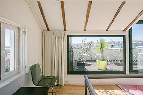 LV Premier P Real PI1 Central River Views Terrace