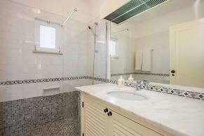 Amazing 2-bedroom Appartment With big Terrace!