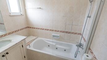 Amazing 2-bedroom Appartment With big Terrace!