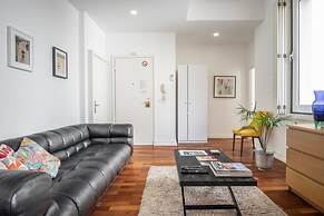 LV Premier Chiado CH5 AC Elevator Central