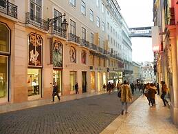 LV Premier Chiado CH9 Elevator Balconies Center