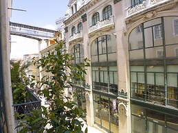 LV Premier Chiado CH9 Elevator Balconies Center