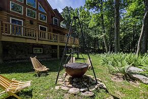 Big Log Lodge by Taylor Made Deep Creek