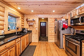 Big Log Lodge by Taylor Made Deep Creek