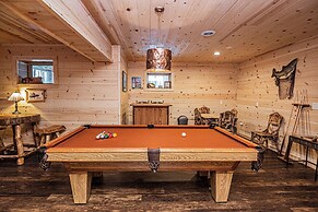 Big Log Lodge by Taylor Made Deep Creek