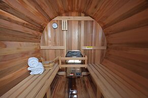 Big Log Lodge by Taylor Made Deep Creek