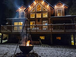 Big Log Lodge by Taylor Made Deep Creek