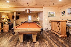 Big Log Lodge by Taylor Made Deep Creek