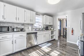 5BD Dog Friendly Family Getaway Near Downtown!