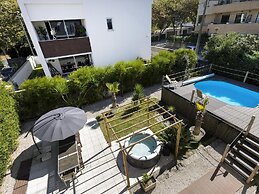 Lvpremier GR1 Beachfront Heated Pool spa Games