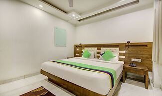 Treebo The Kings Plaza