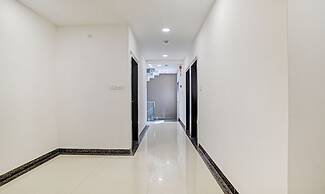 Treebo Grand Euro Pipliyahana Square