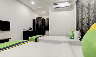 Treebo Grand Euro Pipliyahana Square