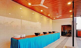 Treebo Grand Euro Pipliyahana Square