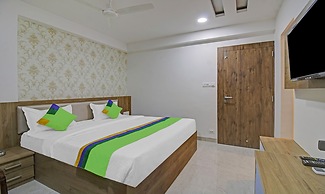 Treebo Chandraprasth Residency