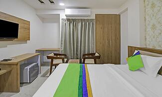 Treebo Chandraprasth Residency