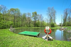 Cabin at Slope's Edge