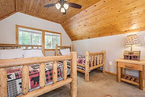 Cabin at Slope's Edge