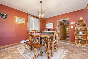 Cabin at Slope's Edge