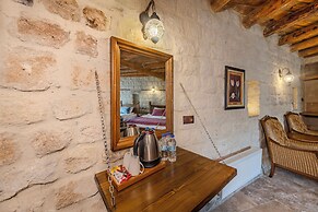 Zula Cave House