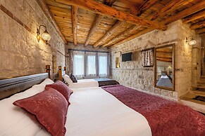 Zula Cave House